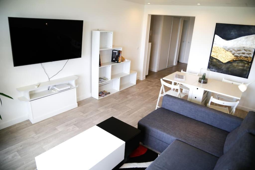 Le Refuge Blesois Avec Parking Prive - Blesois Refuge With Private Parking Apartment Blois Ngoại thất bức ảnh